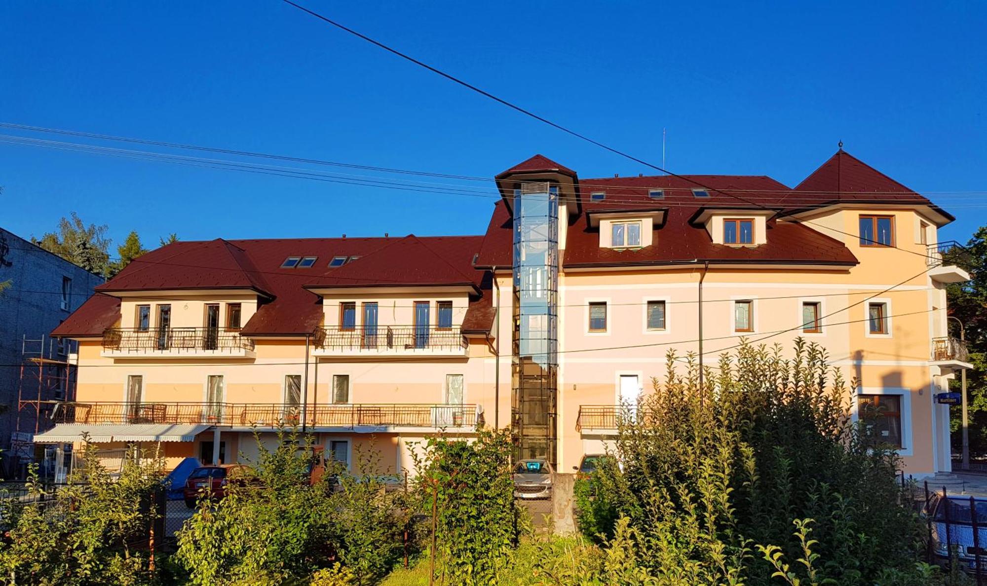 Hotel Vysehrad Turčianske Teplice Esterno foto