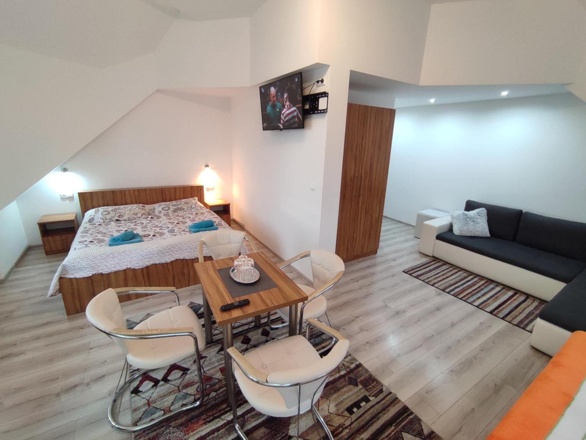 Hotel Vysehrad Turčianske Teplice Esterno foto